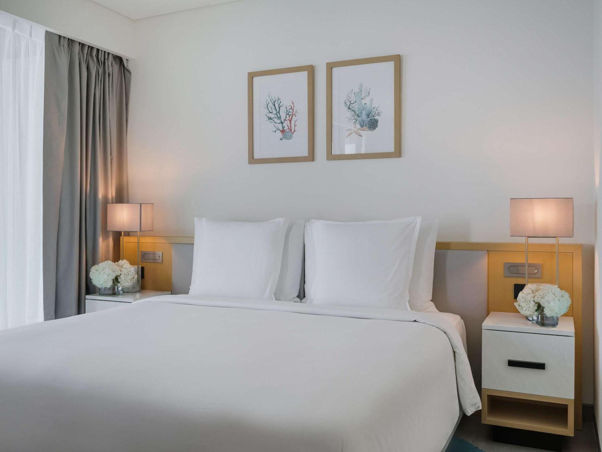 Moevenpick Al Marjan Island Resort 5*